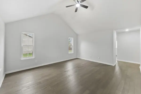 1626 Jo Ann Dr, La Vergne, TN 37086