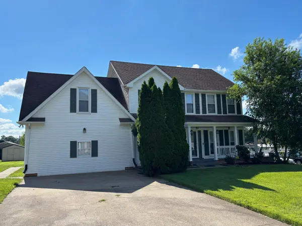 3321 Greenspoint Dr, Clarksville, TN 37042