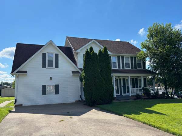 3321 Greenspoint Dr, Clarksville, TN 37042