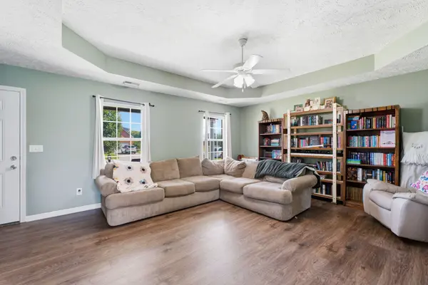2720 Ridgewood Dr, Christiana, TN 37037
