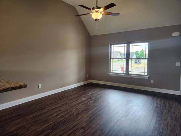 2914 Valley Farms Drive, Christiana, TN 37037