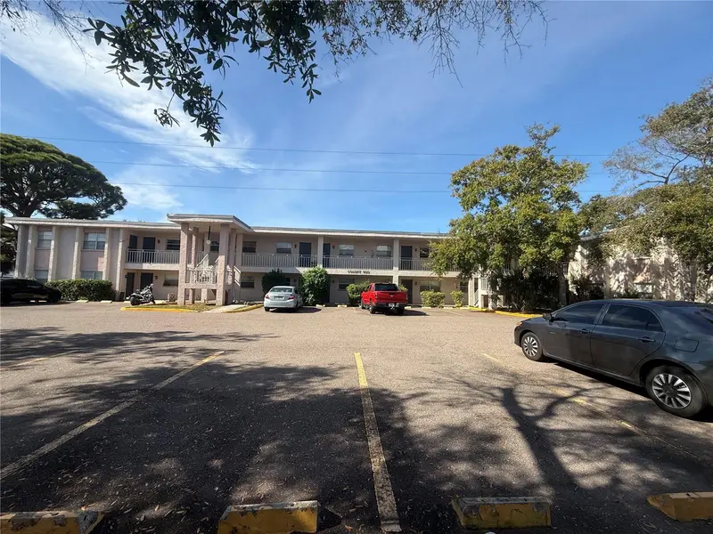 900 70TH ST N #102, St Petersburg, FL 33710