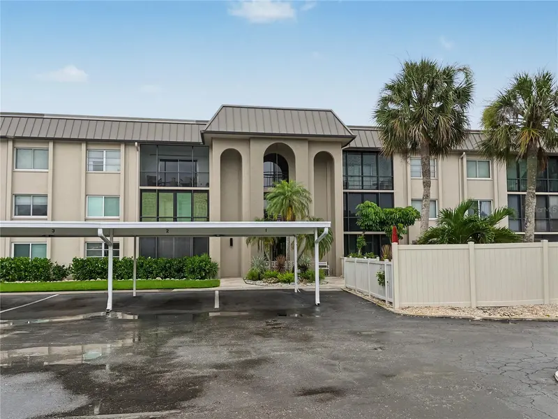 6470 HOLLYWOOD BLVD #104, Sarasota, FL 34231