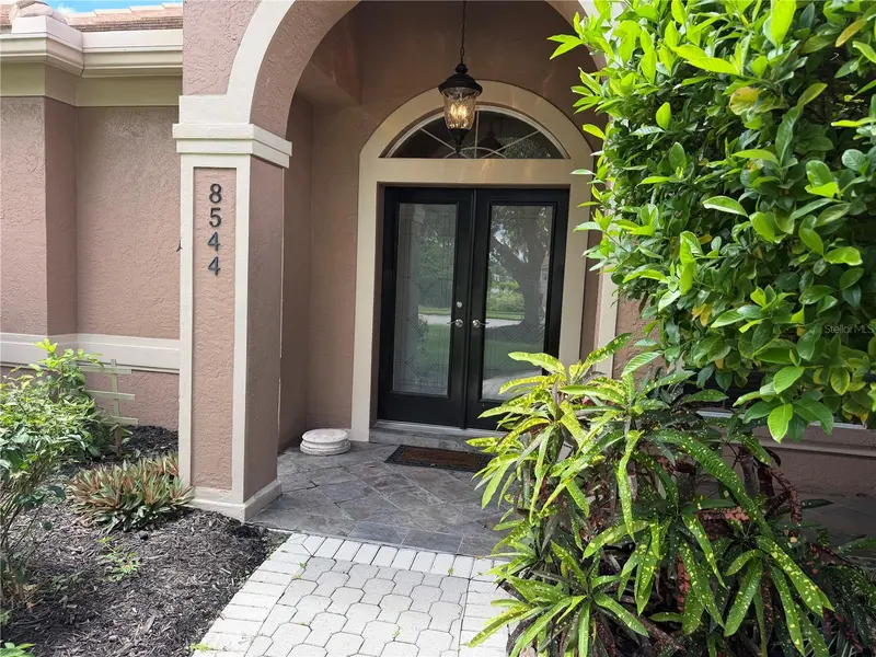 8544 PARK SHORE LN, Sarasota, FL 34238