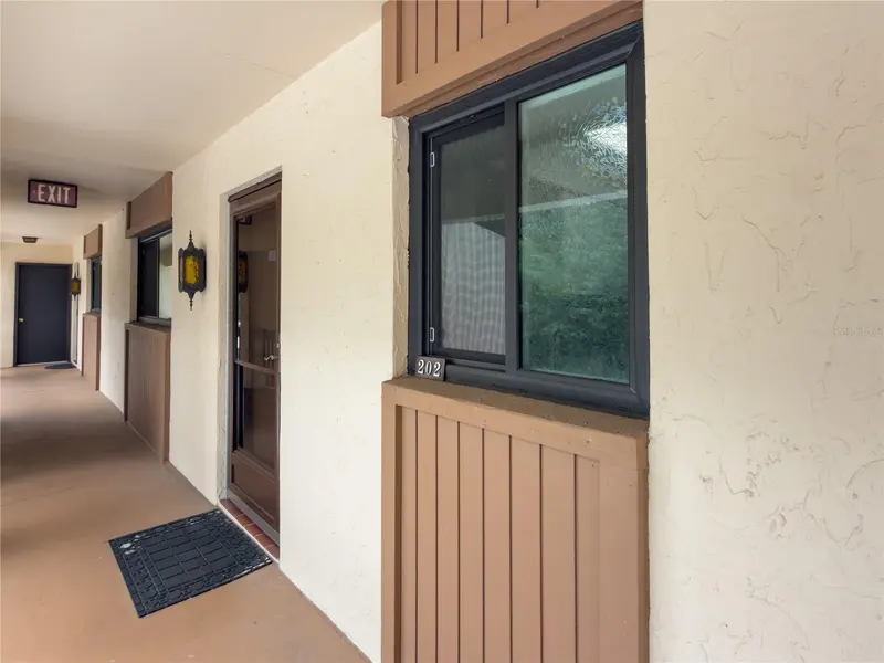 2448 CLUBHOUSE DR #202, Sarasota, FL 34232