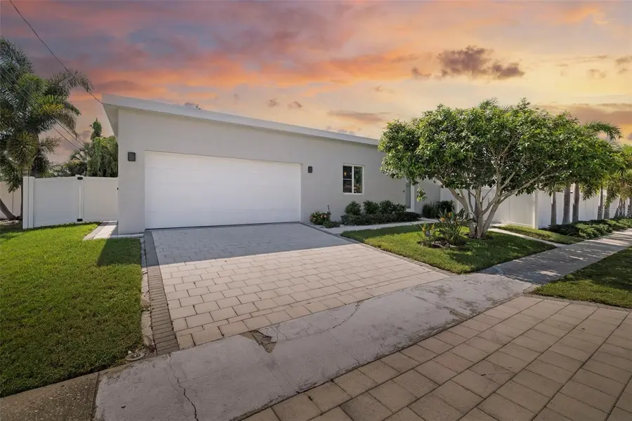4524 RIVERWOOD AVE, Sarasota, FL 34231