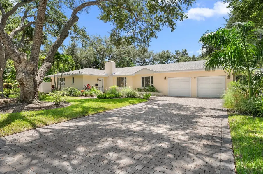 1722 NORTH DR, Sarasota, FL 34239