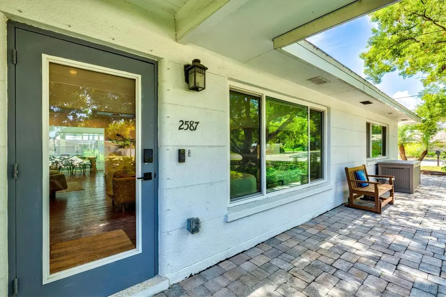 2587 RINGLING BLVD, Sarasota, FL 34237