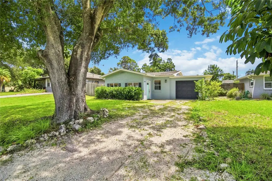 2924 HILLVIEW ST, Sarasota, FL 34239