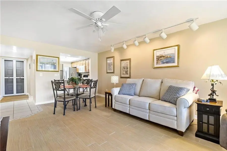8445 CHARTER CLUB CIR #3, Fort Myers, FL 33919
