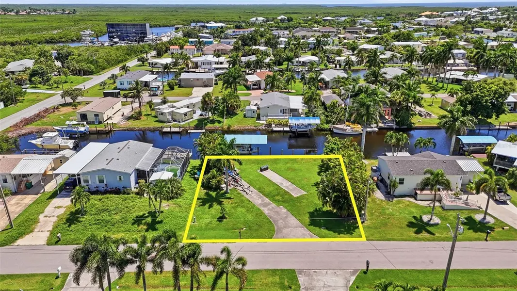 721 CORAL DR, Punta Gorda, FL 33950