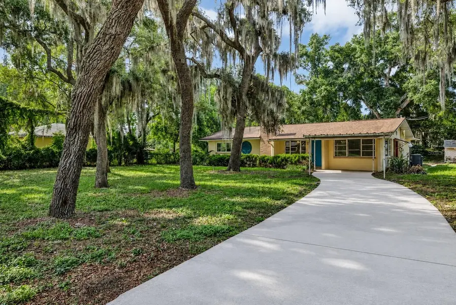 1503 MOSS AVE, Leesburg, FL 34748