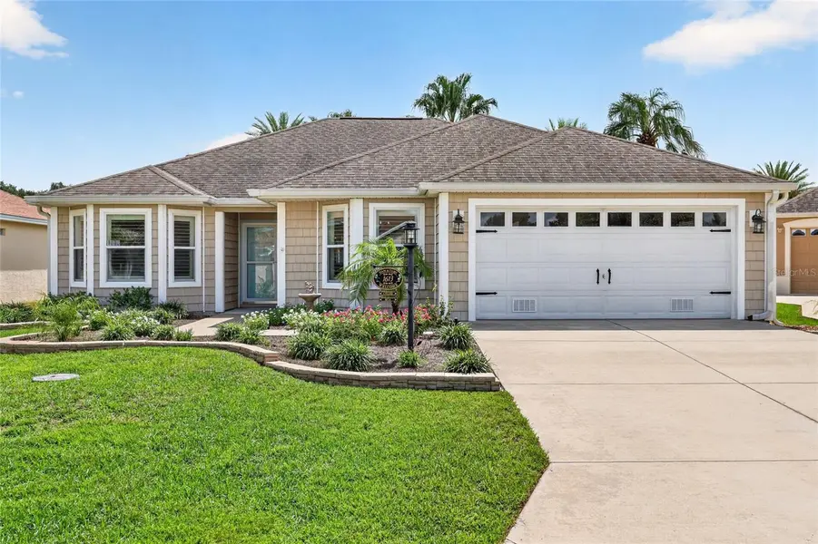 1613 PENNECAMP DR, The Villages, FL 32162