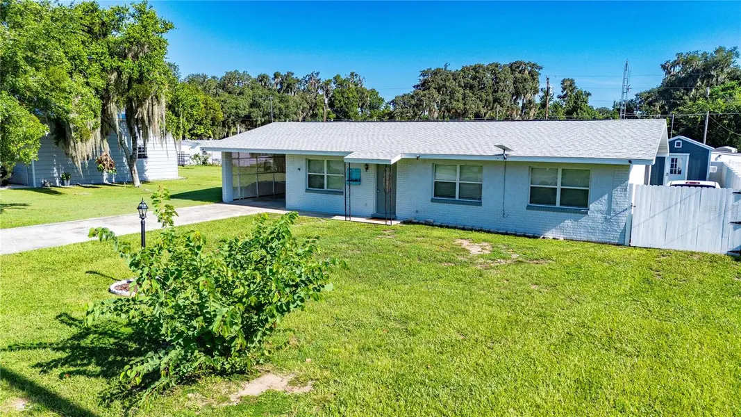 1056 CR 463, Lake Panasoffkee, FL 33538