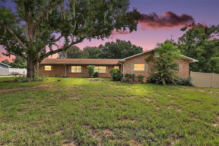 5 HERMOSA DR, Eustis, FL 32726