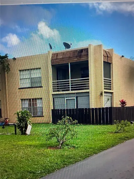 4241 NW 19TH ST #170, Lauderhill, FL 33313