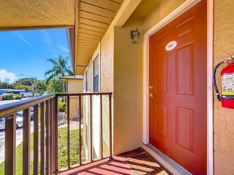 10199 SAILWINDS BLVD S #201, Largo, FL 33773