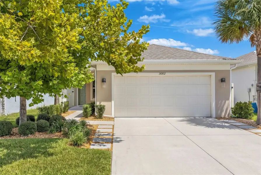 3082 GREEN PARK DR, Deland, FL 32724