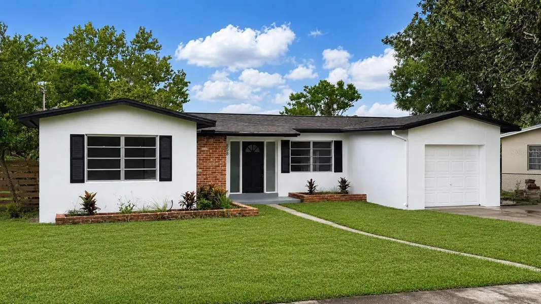 658 ELGROVE DR, Deltona, FL 32725