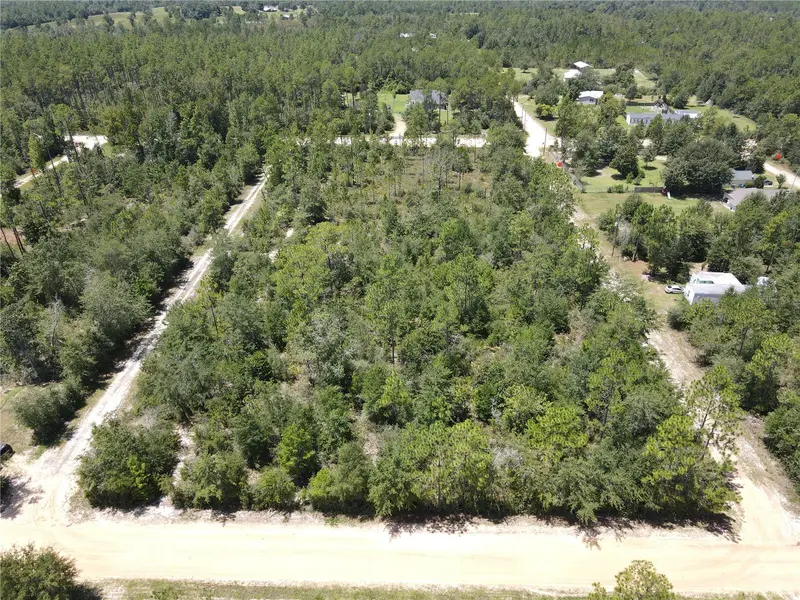 VIKING AVE, Fountain, FL 32438
