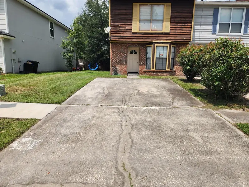 5565 N CABOT DR, Jacksonville, FL 32244