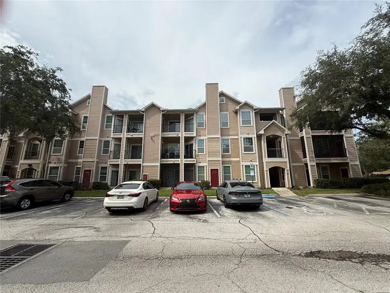 2000 ERVING CIR #303, Ocoee, FL 34761