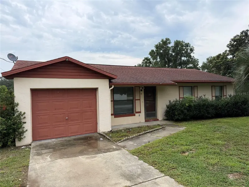 11 PINE CIRCLE LN, Ocala, FL 34472