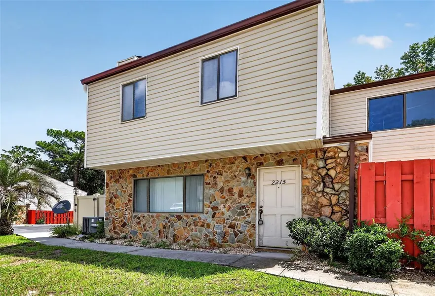 2215 NE 45TH AVE #3, Ocala, FL 34470
