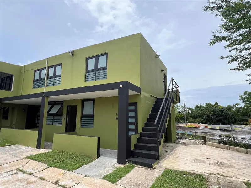 84  ST. URB SIERRA BAYAMON 98-1 #APT. #7, Bayamon, PR 00961