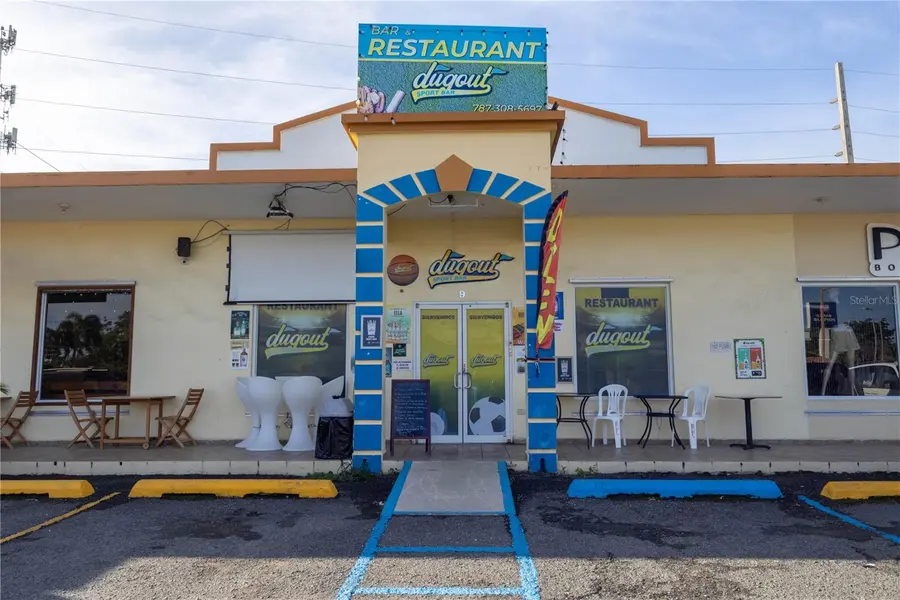 Suite 9 AV. VISTA MAR, Rincon, PR 00677