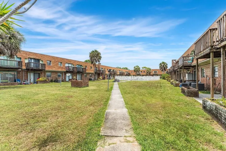 1300 ARLINGTON LN NE #114, Palm Bay, FL 32905