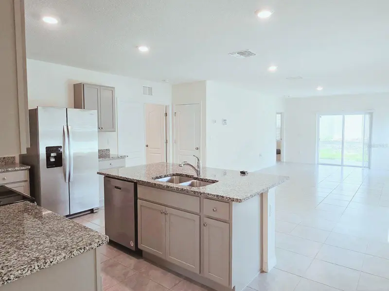 2755 GENTLE RAIN DR, Davenport, FL 33837