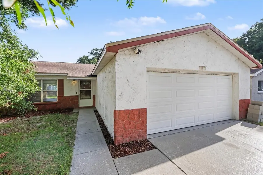 1916 HUDSON CT, Oldsmar, FL 34677