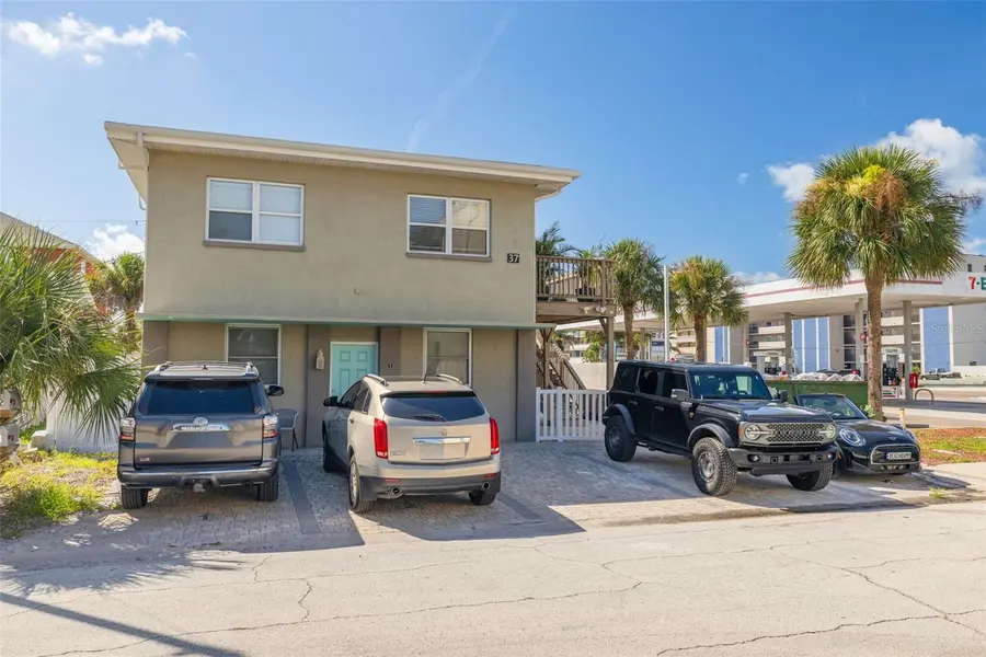 37 144TH AVE, Madeira Beach, FL 33708