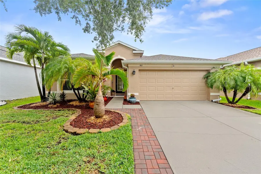 901 PARKER DEN DR, Ruskin, FL 33570