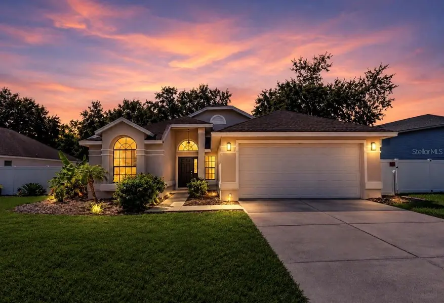 4302 LONGFELLOW DR, Plant City, FL 33566
