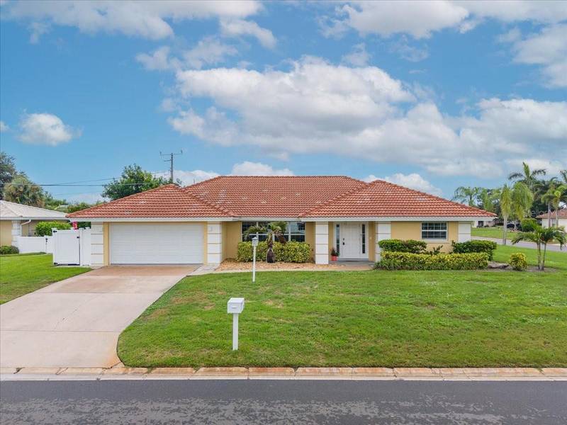 100 MATISSE CIR W, Nokomis, FL 34275