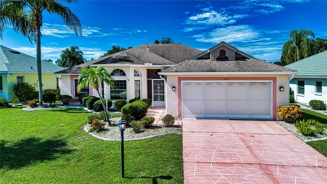 2424 E DEL WEBB BLVD, Sun City Center, FL 33573