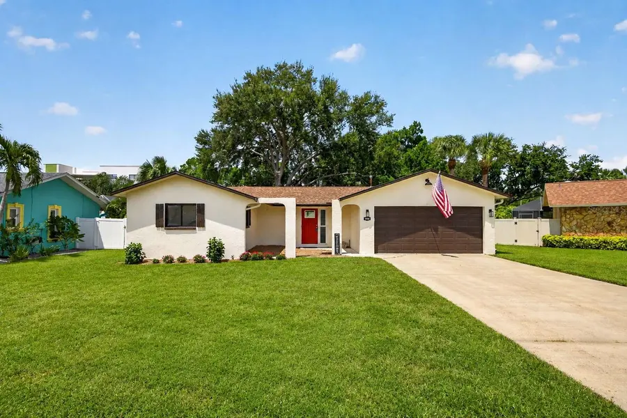 6170 SUNDOWN DR, St Petersburg, FL 33709