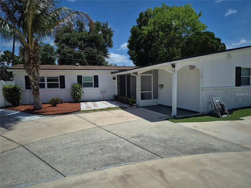7709 W HANNA AVE, Tampa, FL 33615