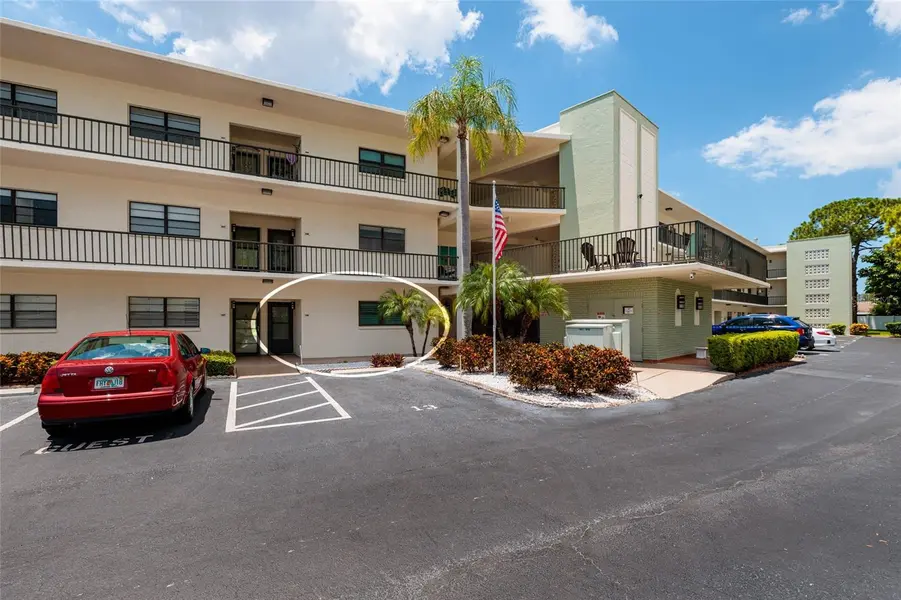 5980 TERRACE PARK DR N #108, St Petersburg, FL 33709