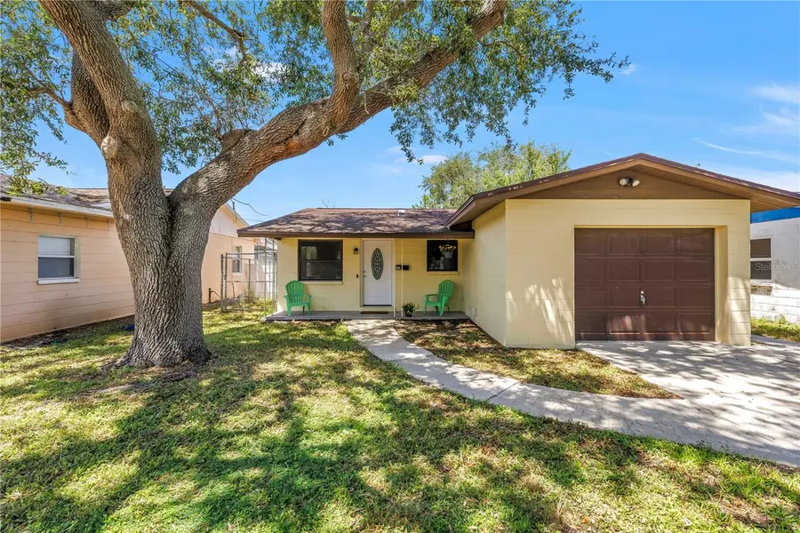 231 93RD AVE N, St Petersburg, FL 33702