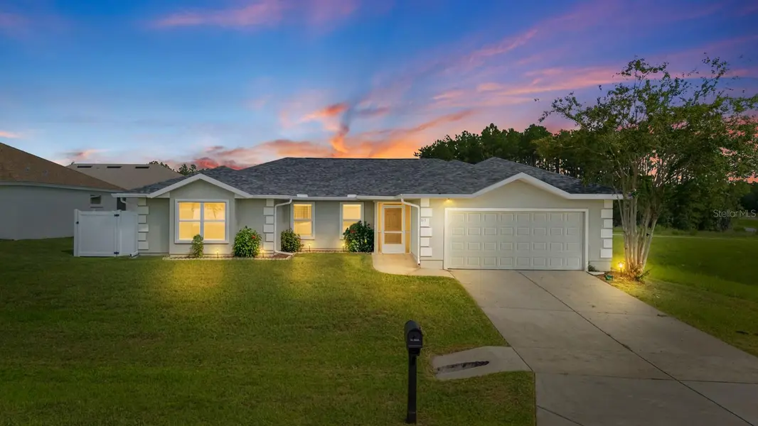 611 W WALKERTOWN DR, Citrus Springs, FL 34434