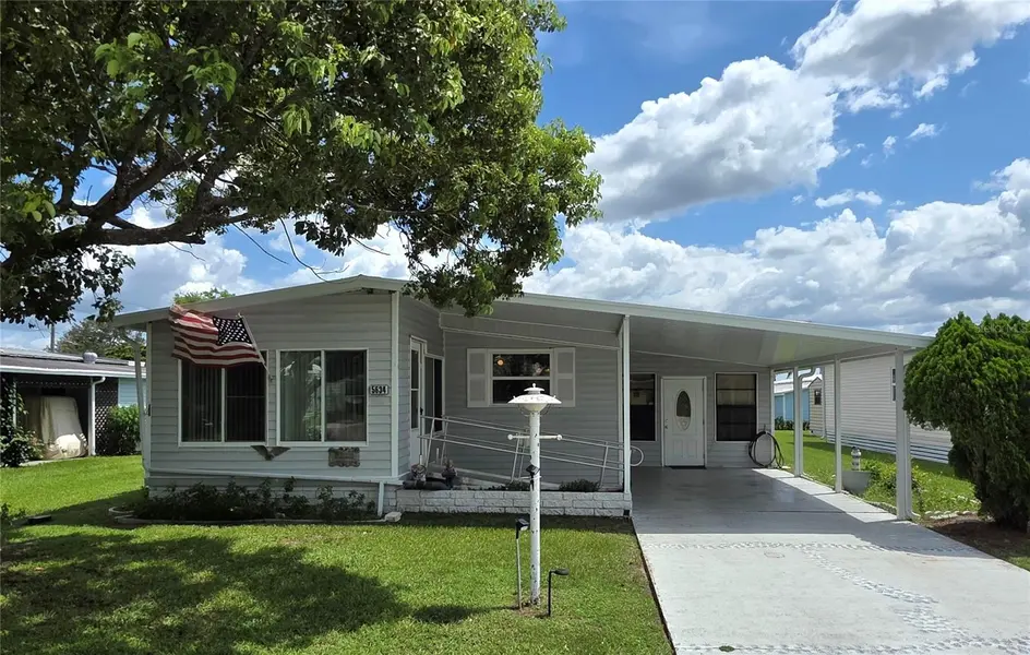 5634 ARROWHEAD DR, Zephyrhills, FL 33542