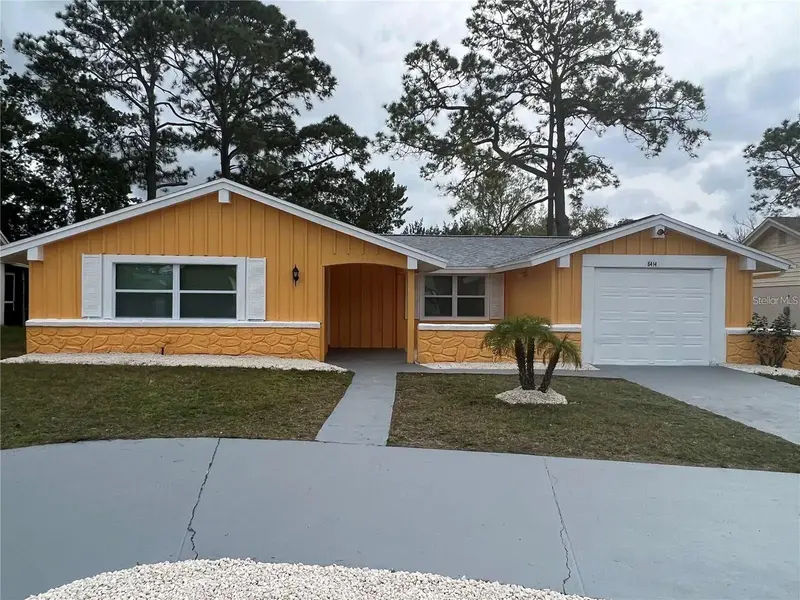 8414 CLOVER HILL LOOP, Hudson, FL 34667