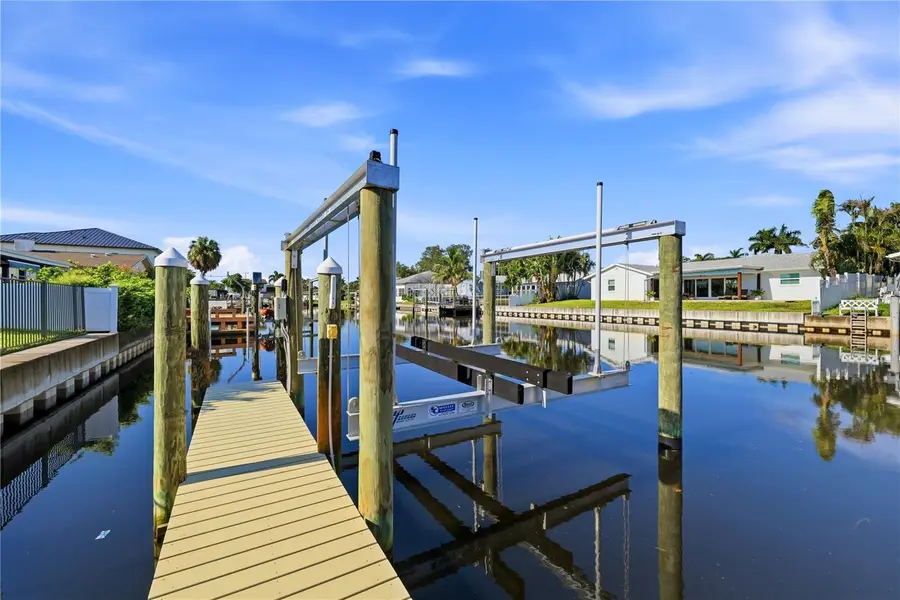 4152 13TH LN NE, St Petersburg, FL 33703
