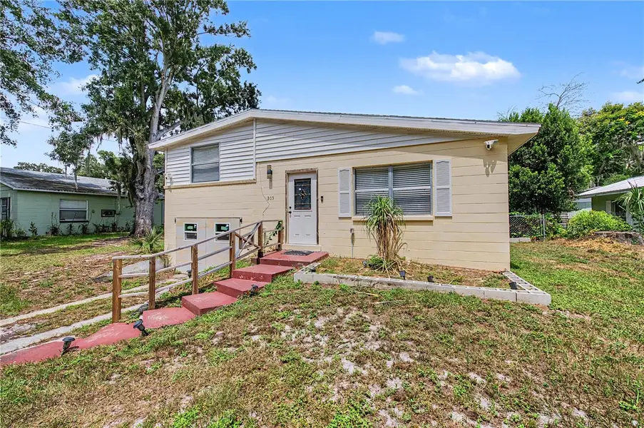 305 CORDOVA RD, Auburndale, FL 33823