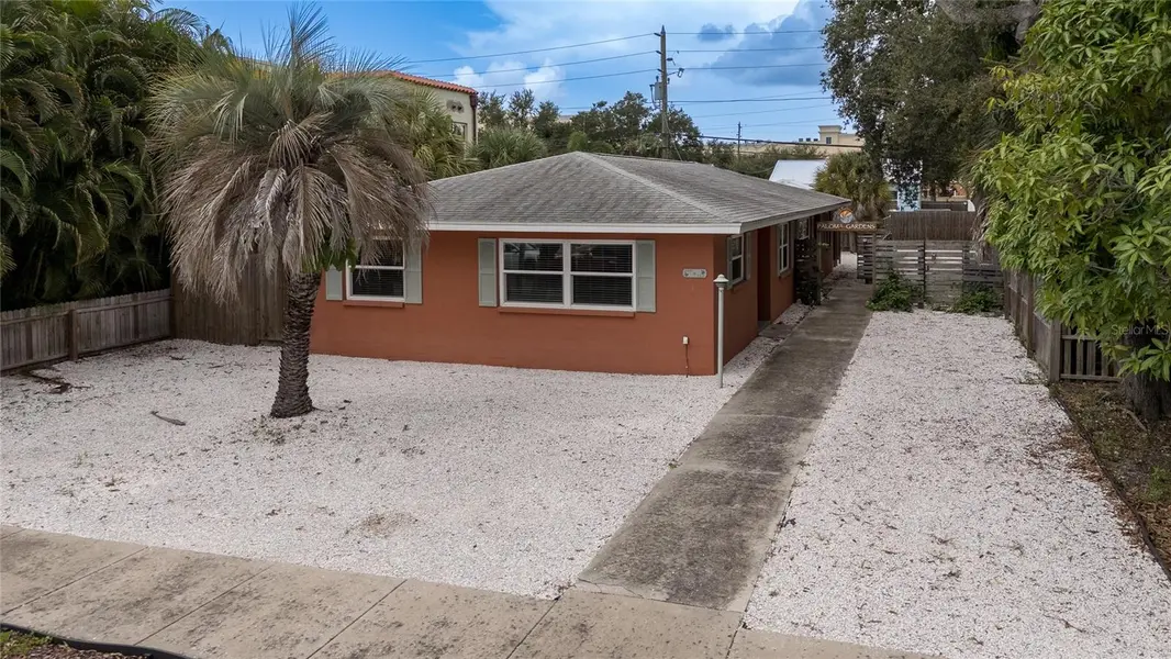 6219 2ND AVE S, St Petersburg, FL 33707