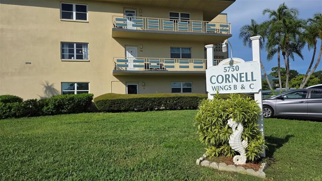 5750 80TH ST N #C202, St Petersburg, FL 33709
