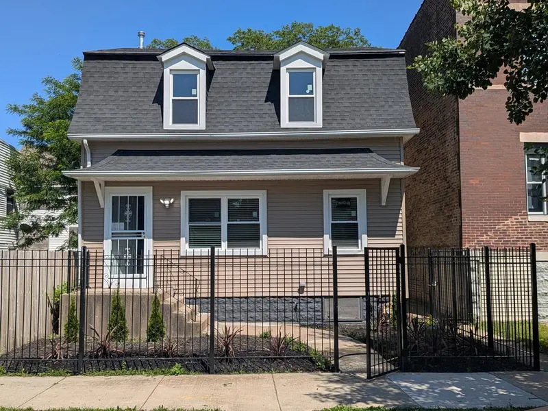 11531 S Perry AVE, Chicago, IL 60628
